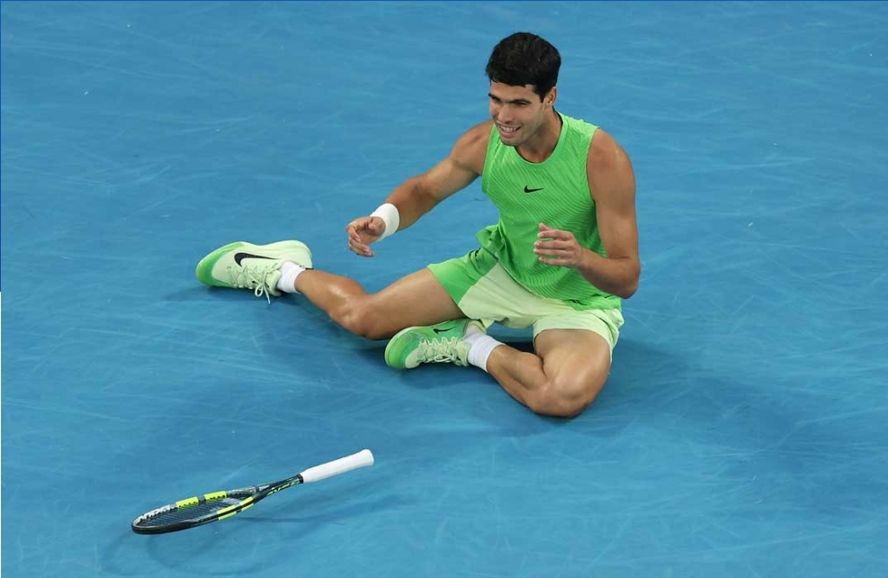 Carlos Alcaraz Outlasts Alexander Zverev in Epic Five-Set Australian Open Semifinal